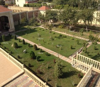 Buy a house/villa in an elite area in Baku Novkhani, -9