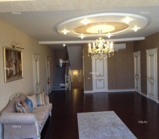 Buy a house/villa in an elite area in Baku Novkhani, -12