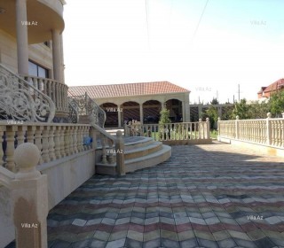 Buy a house/villa in an elite area in Baku Novkhani, -16
