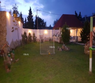 Şüvəlan qəsəbəsində ümumi sahəsi 12 sot olan müasir üslubda tikilmiş 2 mertebeli bağ evi satilir, -7