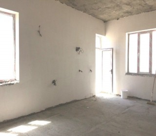 next to the restaurant Asiman for sale 3-storey villa, -4