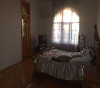 Radi̇o zavodun yani, nargi̇lə kafesi̇ni̇n yaxinliğinda, vi̇lla satilir, -5