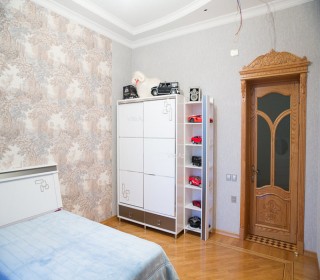 In the village of Bakikhanov, near a mosque and a lukoil, a 3-storey house, -4