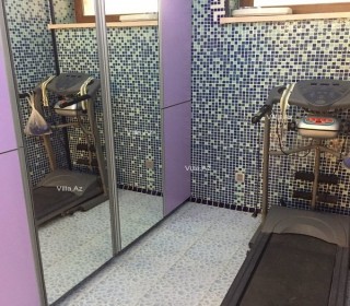 Qara Qarayev metrosunun yaxinliginda; 3 mərtəbəli mansardlı villa, -18