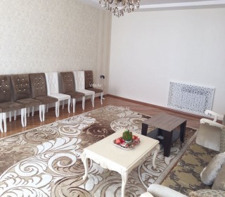 Mərdəkan körüsünə çatmamış sağ tərəfdə Həyət evi, -12