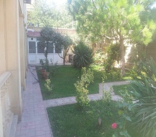 On Ataturk Avenue next to the Bank of Baku, a 2-storey, 9-room villa for sale, -7