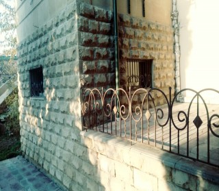 3-story, smartly furnished villa is for sale near the Asiman restaurant in Bak, -7
