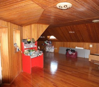 3-story, smartly furnished villa is for sale near the Asiman restaurant in Bak, -11