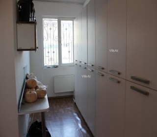 3-story, smartly furnished villa is for sale near the Asiman restaurant in Bak, -16
