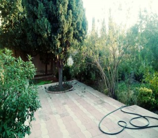 3-story, smartly furnished villa is for sale near the Asiman restaurant in Bak, -17