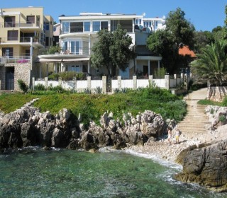 sale-8-room-villa-abroad-utekha-2-1547619573-s