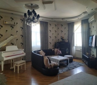 Baku city. A house is for sale on Mohammad Khiyabani Street, -2