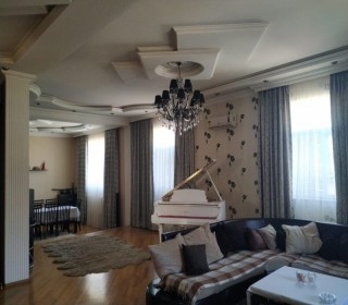 Baku city. A house is for sale on Mohammad Khiyabani Street, -8