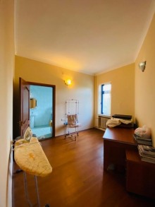 Mərdəkan qəsəbəsində müasir üslubda tikilmiş, 3 mərtəbəli bağ evi, -8