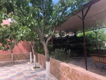 novxanıda böyük besedkalı bağ evi almaq, -10