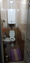 Bakıxanov qəsəbəsində əla təmirli  ev satılır. 4 yataq, 2 qonaq otaqlari, -14