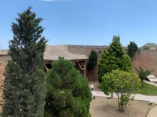 Şüvalan mayakda çimərliyə yaxın 3 mərtəbəli villa satılır, -6