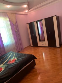 Şüvalan mayakda çimərliyə yaxın 3 mərtəbəli villa satılır, -15