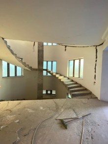 Naxçıvanda aglayli podmoyak villa satilir, -11