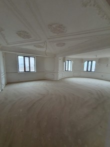 Naxçıvanda aglayli podmoyak villa satilir, -18