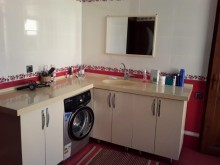 Badamdar qes, 3 massiv 4,5 sot torpaqda. 3 mərtəbə villa, -6