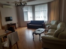 Badamdar qes, 3 massiv 4,5 sot torpaqda. 3 mərtəbə villa, -13
