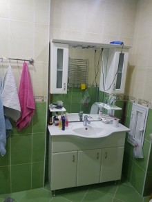 Badamdar qes, 3 massiv 4,5 sot torpaqda. 3 mərtəbə villa, -15