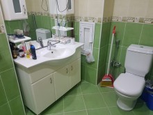 Badamdar qes, 3 massiv 4,5 sot torpaqda. 3 mərtəbə villa, -17