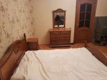 Badamdar qes, 3 massiv 4,5 sot torpaqda. 3 mərtəbə villa, -18