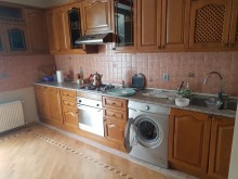 Badamdar qes, 3 massiv 4,5 sot torpaqda. 3 mərtəbə villa, -20
