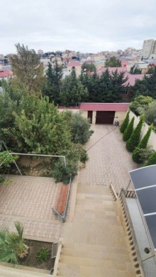Badamdarda 1-ci massivde villa satilir, -5