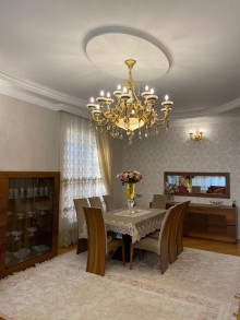 Bakı şəhəri Bakıxanov qəsəbəsinin mərkəzində əla təmirli, 4 sot ərazidə ev almaq, -9