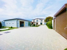 Merdekanda yeni insa edilmis 2 mertebeli villa satilir, -3