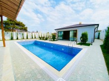 Merdekanda yeni insa edilmis 2 mertebeli villa satilir, -5