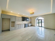 Merdekanda yeni insa edilmis 2 mertebeli villa satilir, -18