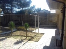 Novxanida heyet evleri satilir diana terefde, -3