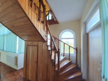 Novxanida hovuzlu heyet evi satilir genish yashil bagi var, -9