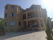 Novxanıda villa satılır 40 sot, 3 mərtəbə, 7 otaqlı, -6