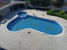 Novxanıda villa satılır 40 sot, 3 mərtəbə, 7 otaqlı, -15