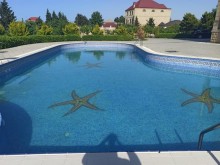 Novxanıda villa satılır 40 sot, 3 mərtəbə, 7 otaqlı, -17