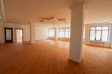 Saganda 25 sot torpaq sahəsində yaşıllıq dolu bağ evi, -11