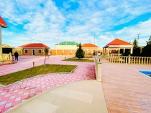 suvelanda denize yaxin heyet evleri erazisinde hovuzlu ev satilir, -4