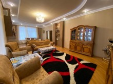 suvelanda denize yaxin heyet evleri erazisinde hovuzlu ev satilir, -6