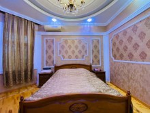 Merdekan qesebesinde elit erazide2 mertebeli villa satilir, -9