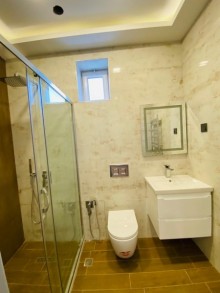Mərdəkanda 2 mərtəbəli modern villa, -10