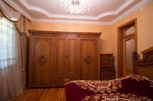 azerbaijan real estate 210.000  azn, -10