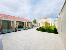 A 2-storey villa built on a 7 sot plot of land is for sale in Merdekan, -4