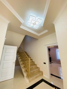 A 2-storey villa built on a 7 sot plot of land is for sale in Merdekan, -15