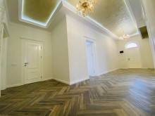 A 1-story villa built on a 7.5 sot plot in Mardakan near the Bravo market, -8