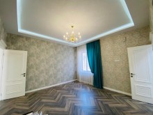 A 1-story villa built on a 7.5 sot plot in Mardakan near the Bravo market, -17